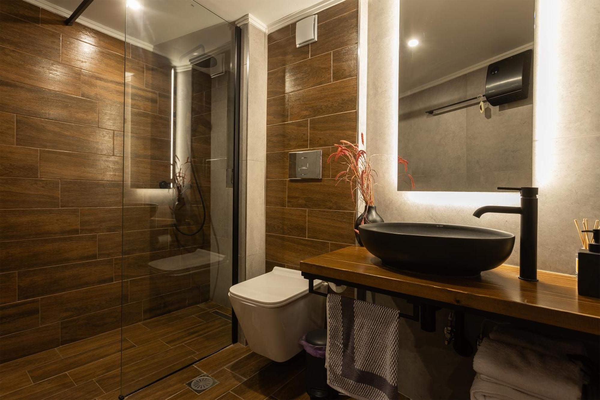 Wooden Apartment *