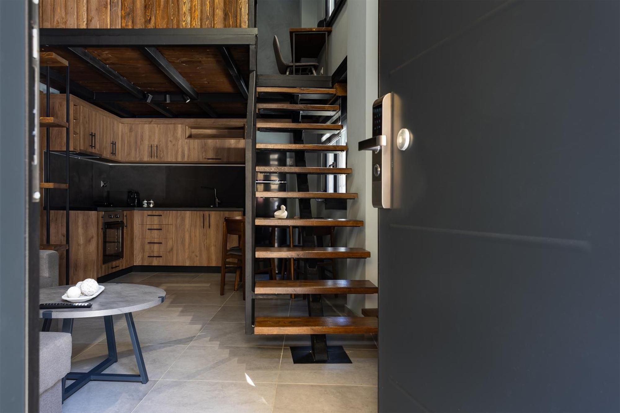 Wooden Apartment *